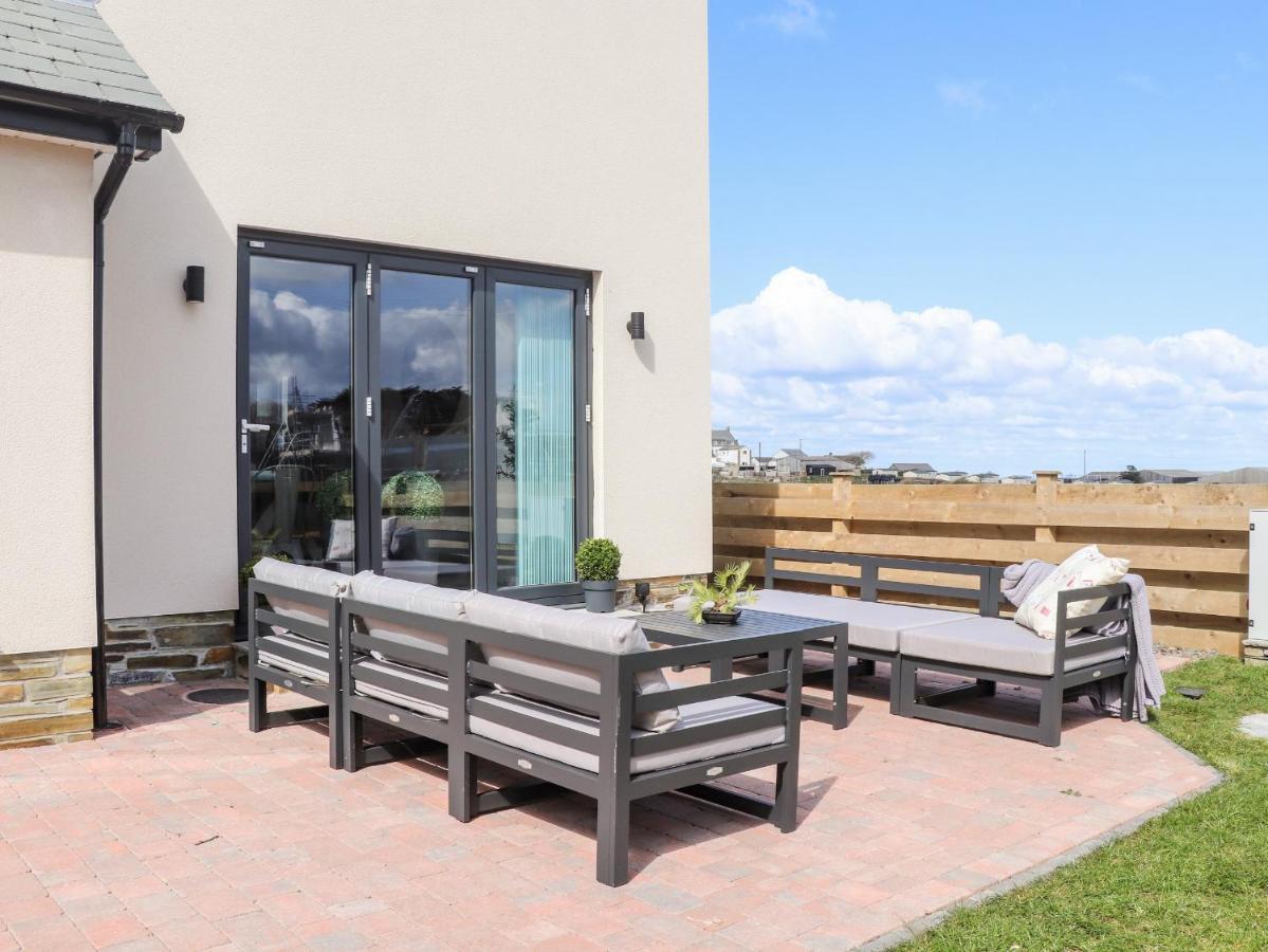 Amal Anpras Villa Tintagel Exterior photo